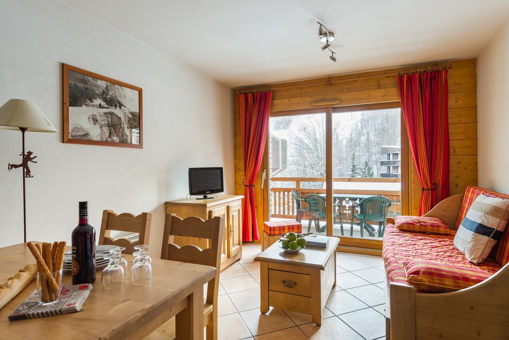 Travelski Home Premium - Residence Le Hameau Du Rocher Blanc 圣沙夫雷 外观 照片
